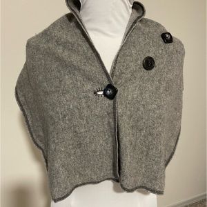Cashmere shrug